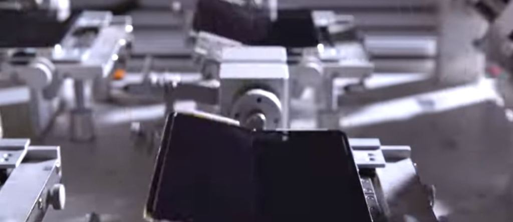 Watch Samsung Test the Galaxy Fold